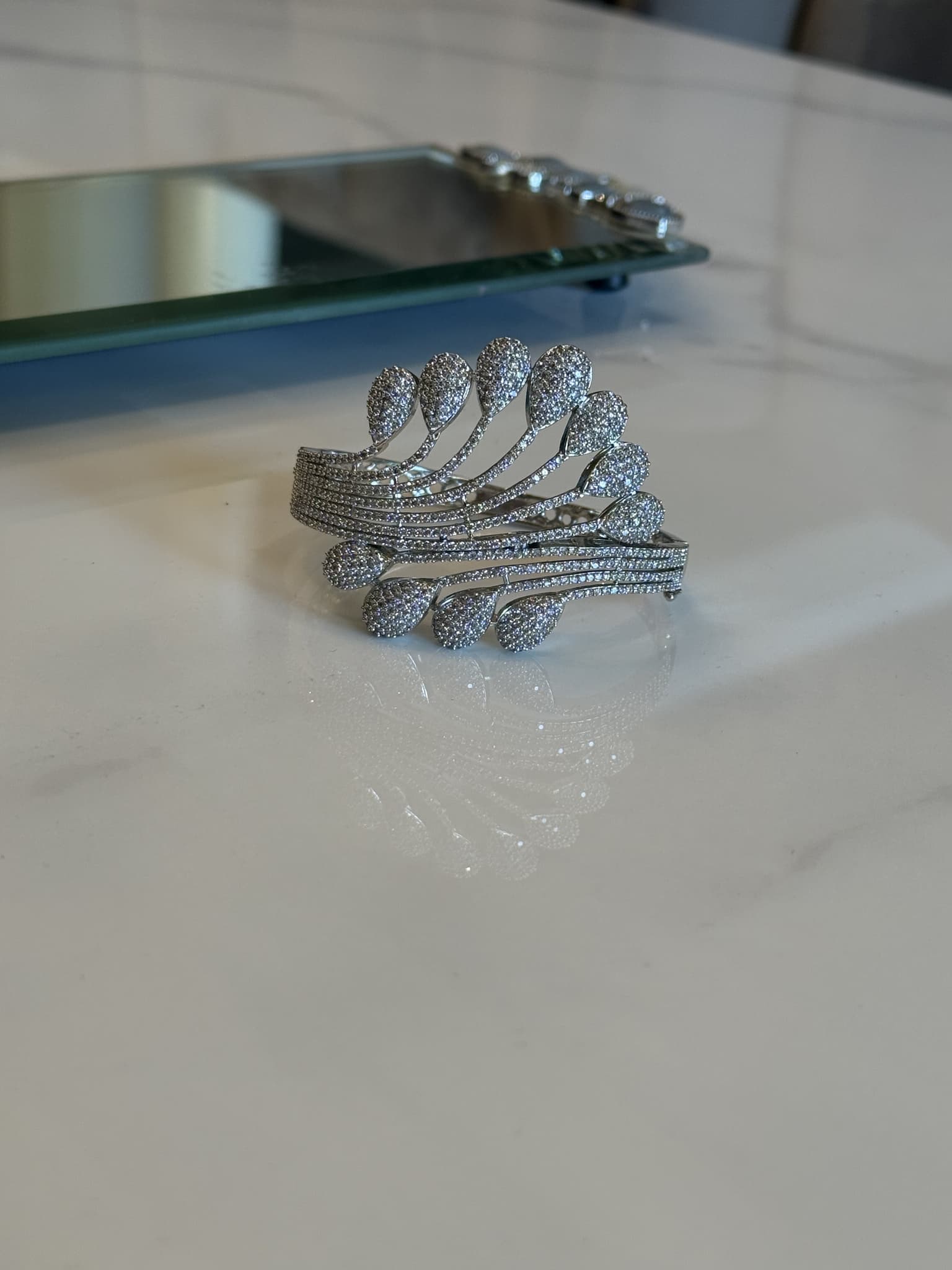 Pavé Teardrop Diamond Leaf Cuff