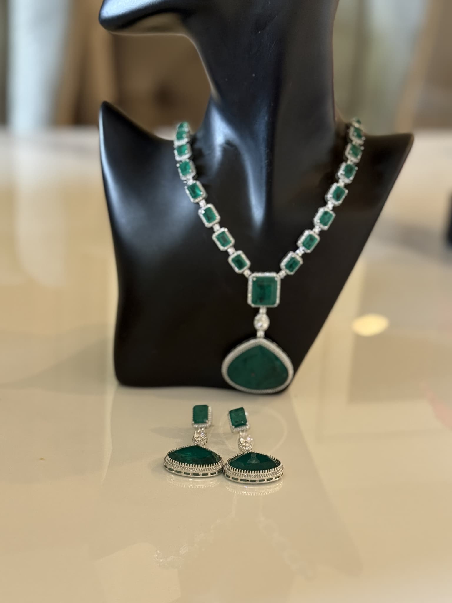 Regal Emerald Statement Necklace Set