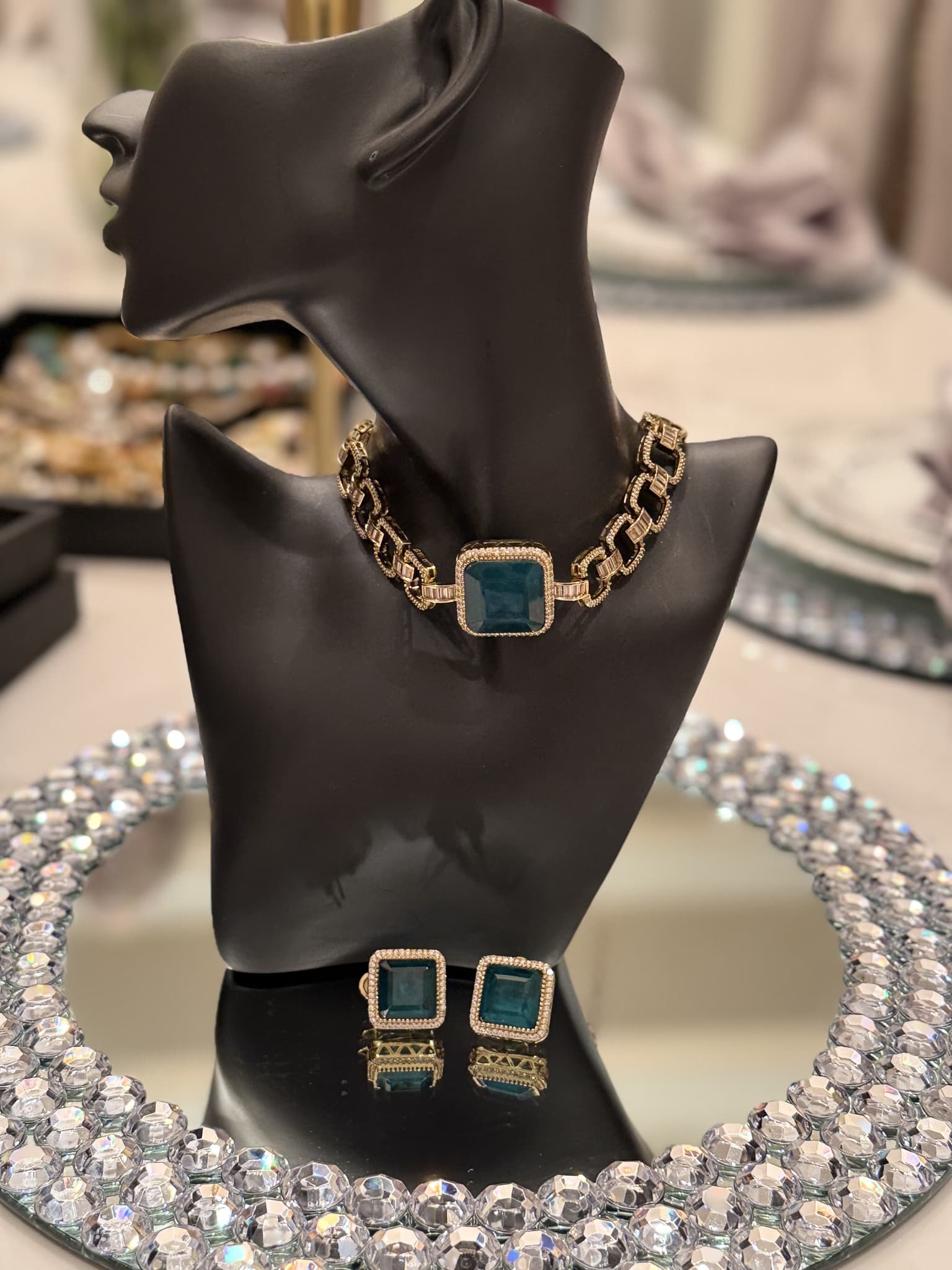 Emerald Solitaire Pendant Necklace Set