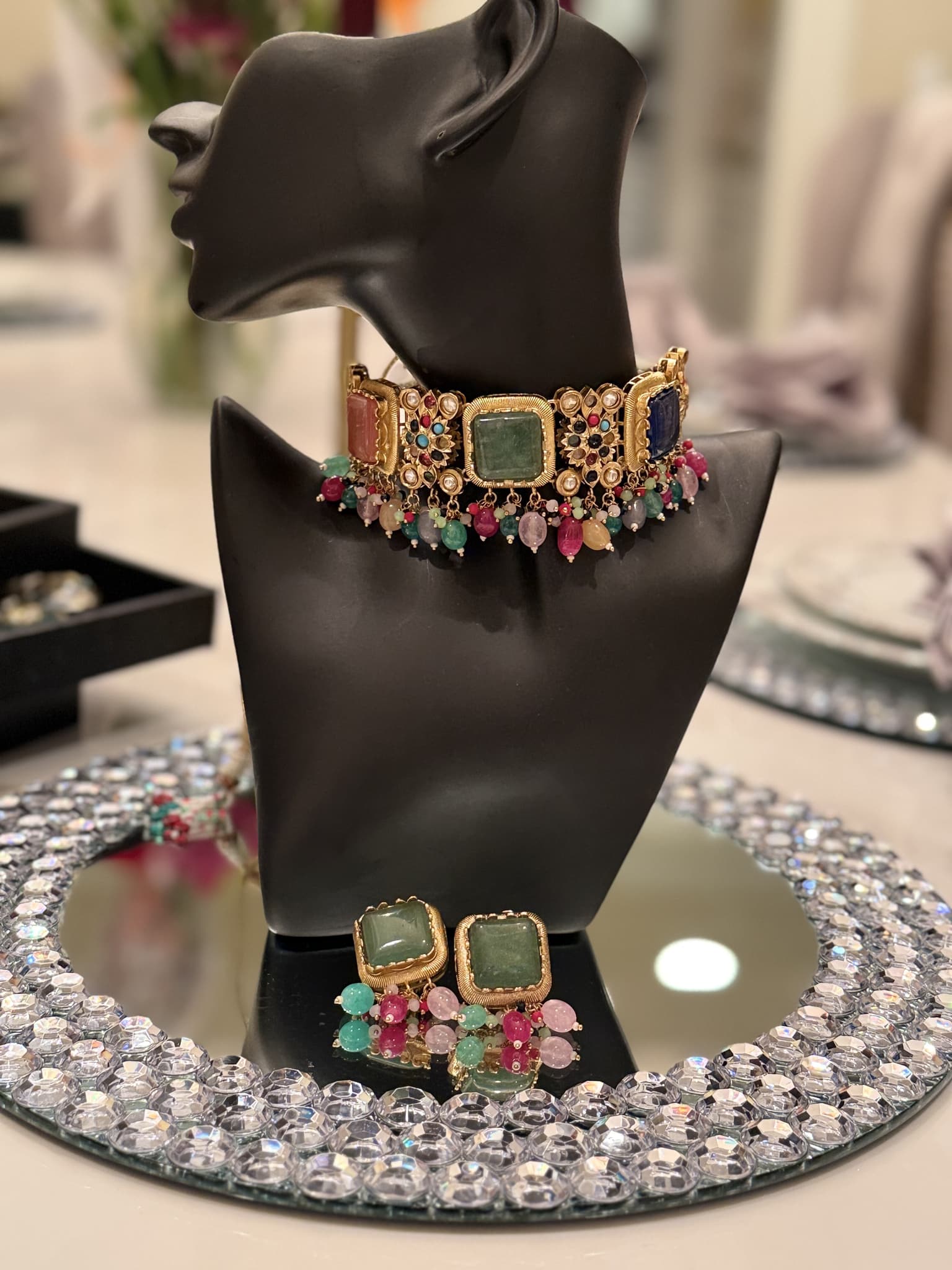 Multi Stone Gold Choker Set with Square Gemstones thumbnail 2