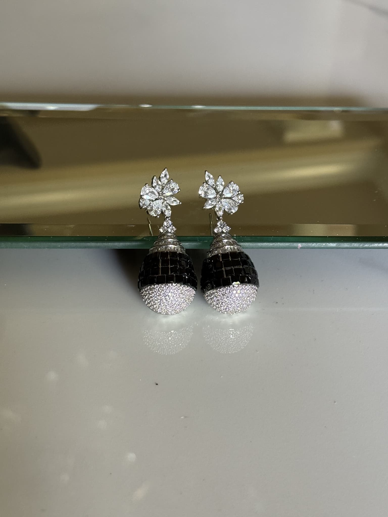 Black & White Tear Drop Earrings