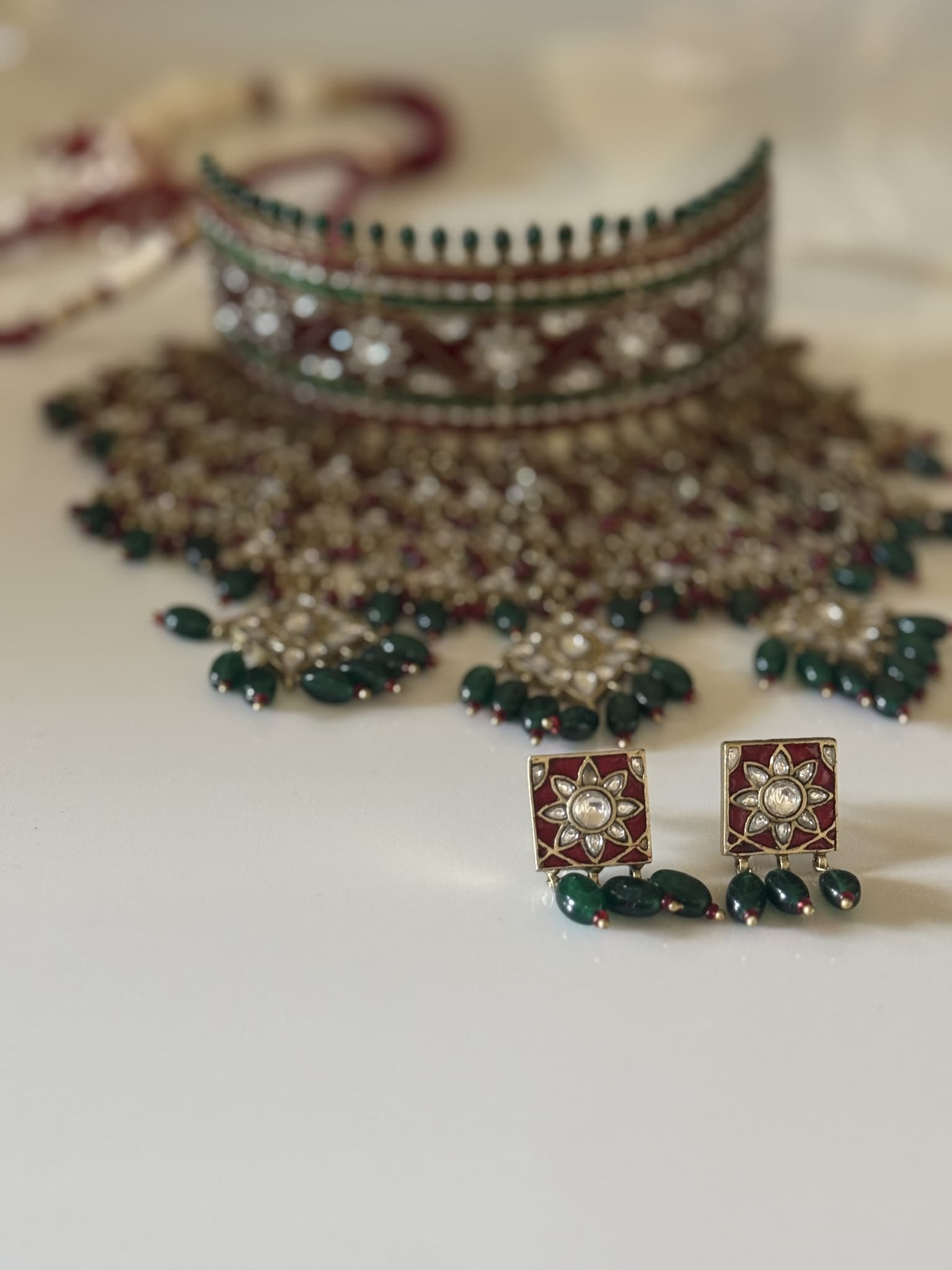 emerald-meenakari-choker-set
