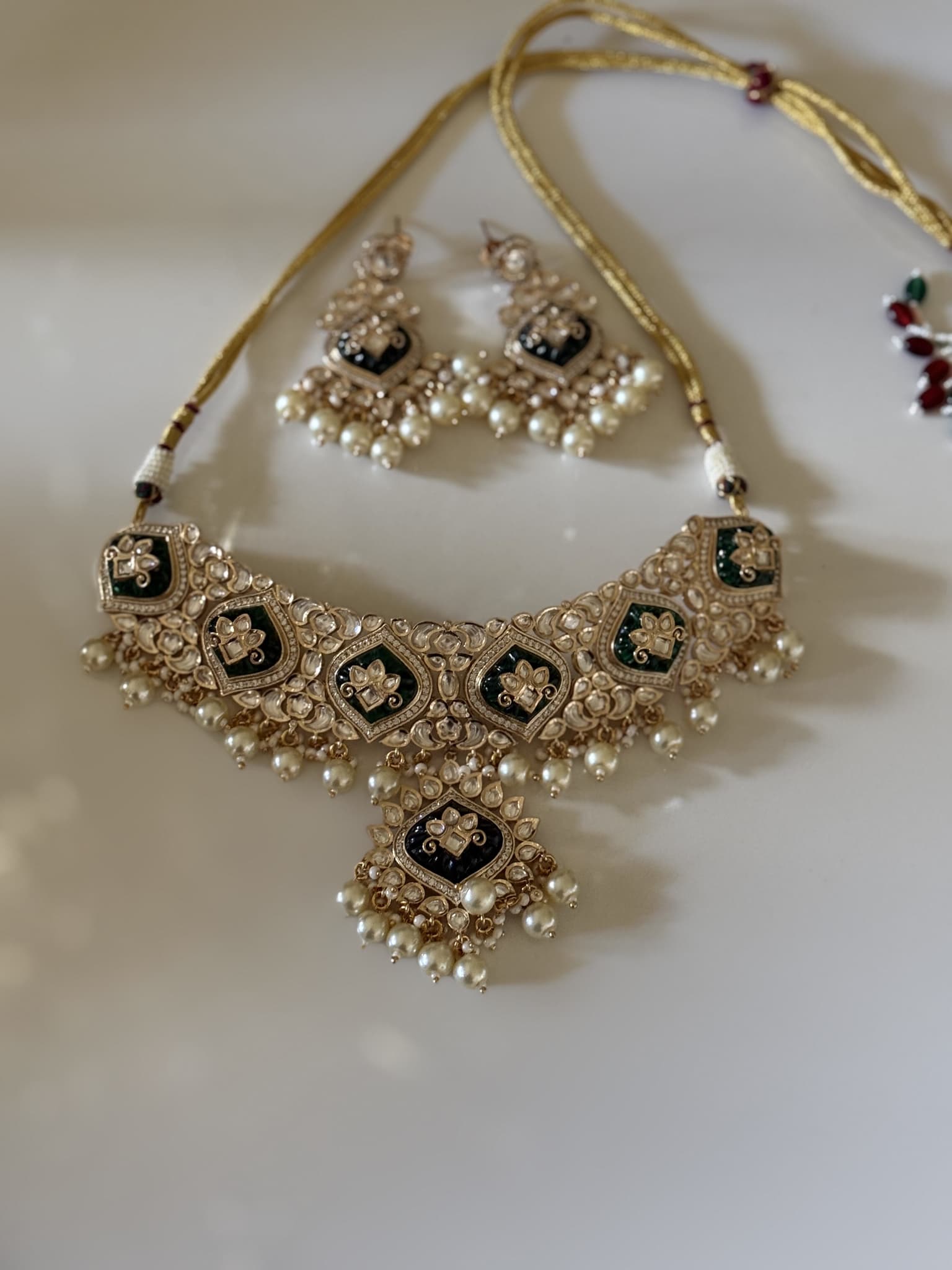 Kundan Green Onyx Hasli Set