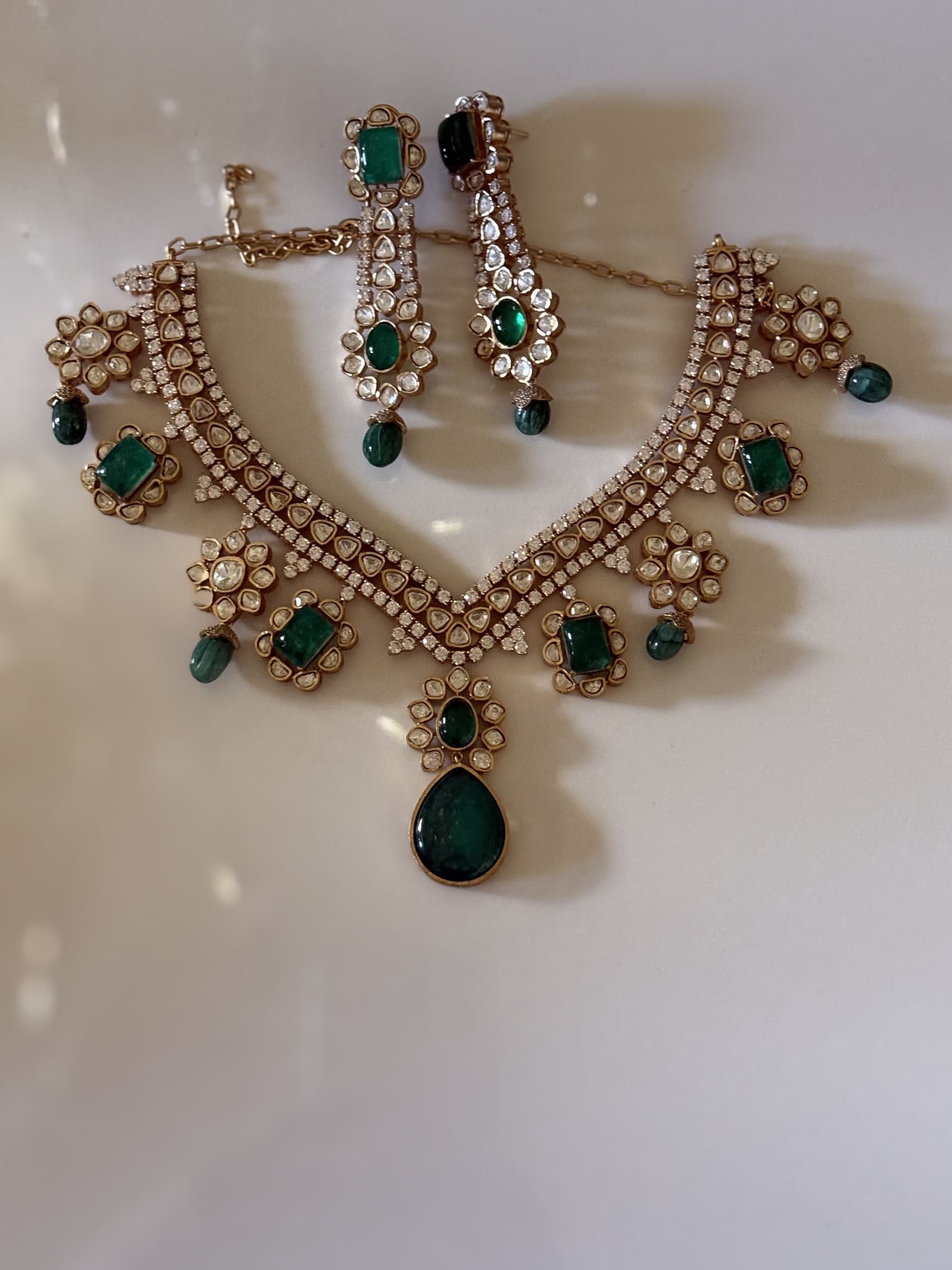 Antique Emerald Polki Necklace Set