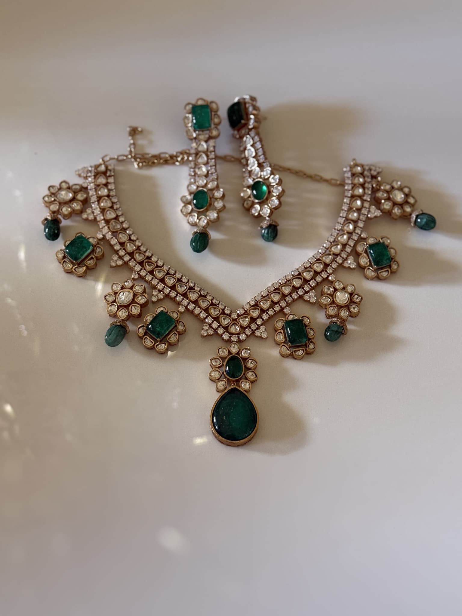 Antique Emerald Polki Necklace Set