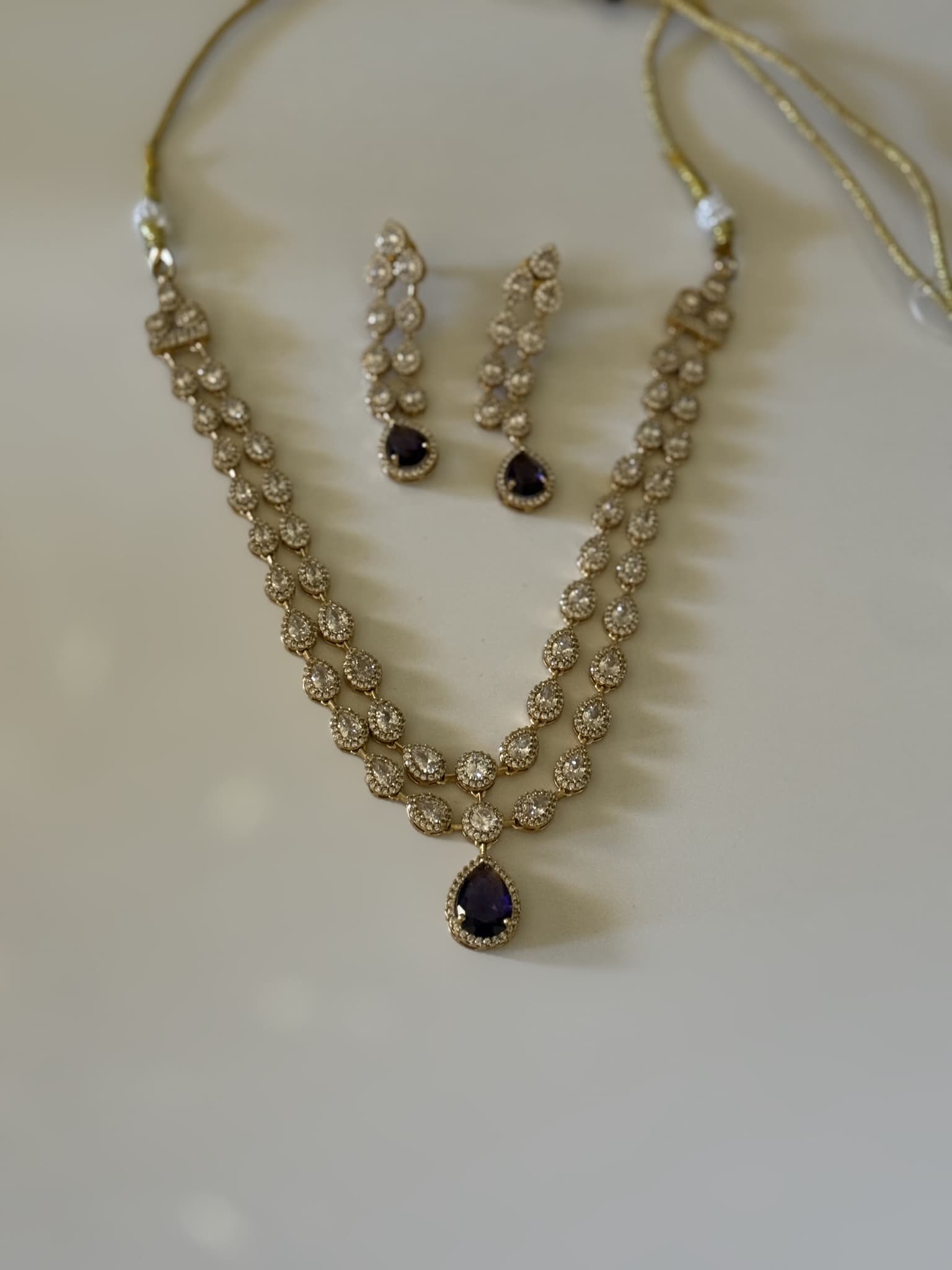 gold-diamond-pear-set