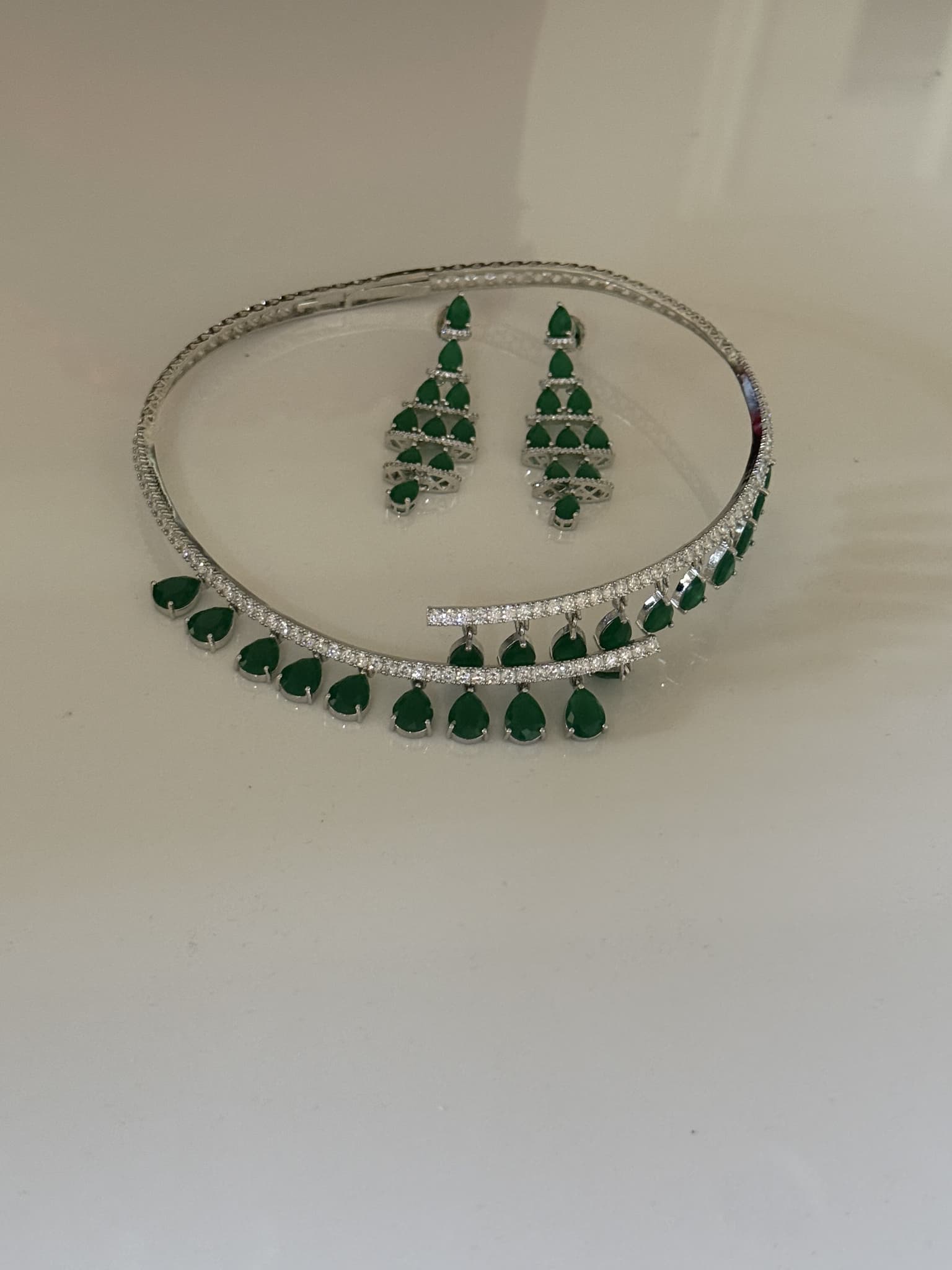 Emerald Teardrop Collar Set