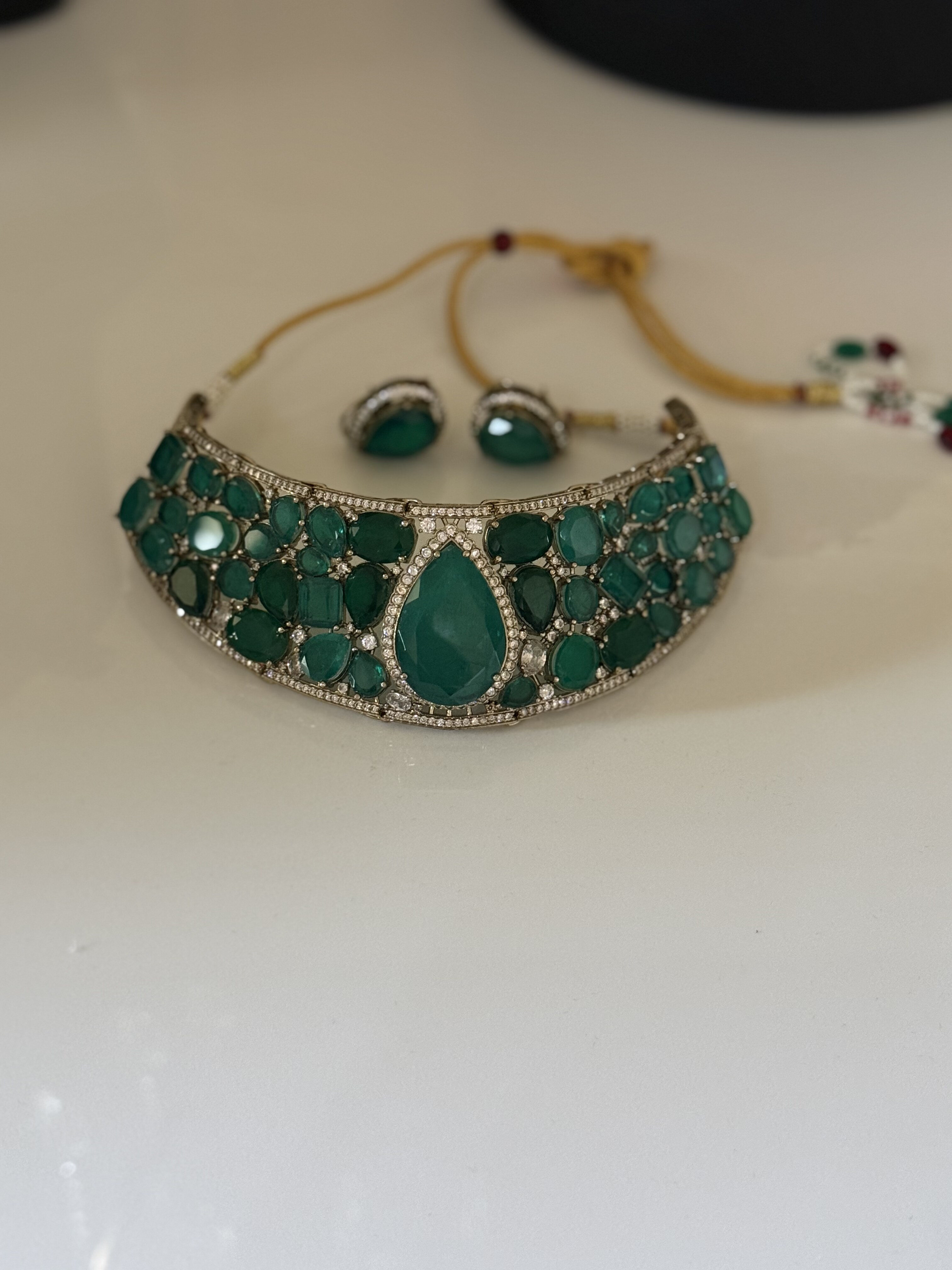 Contemporary Emerald Necklace and Earrings Set