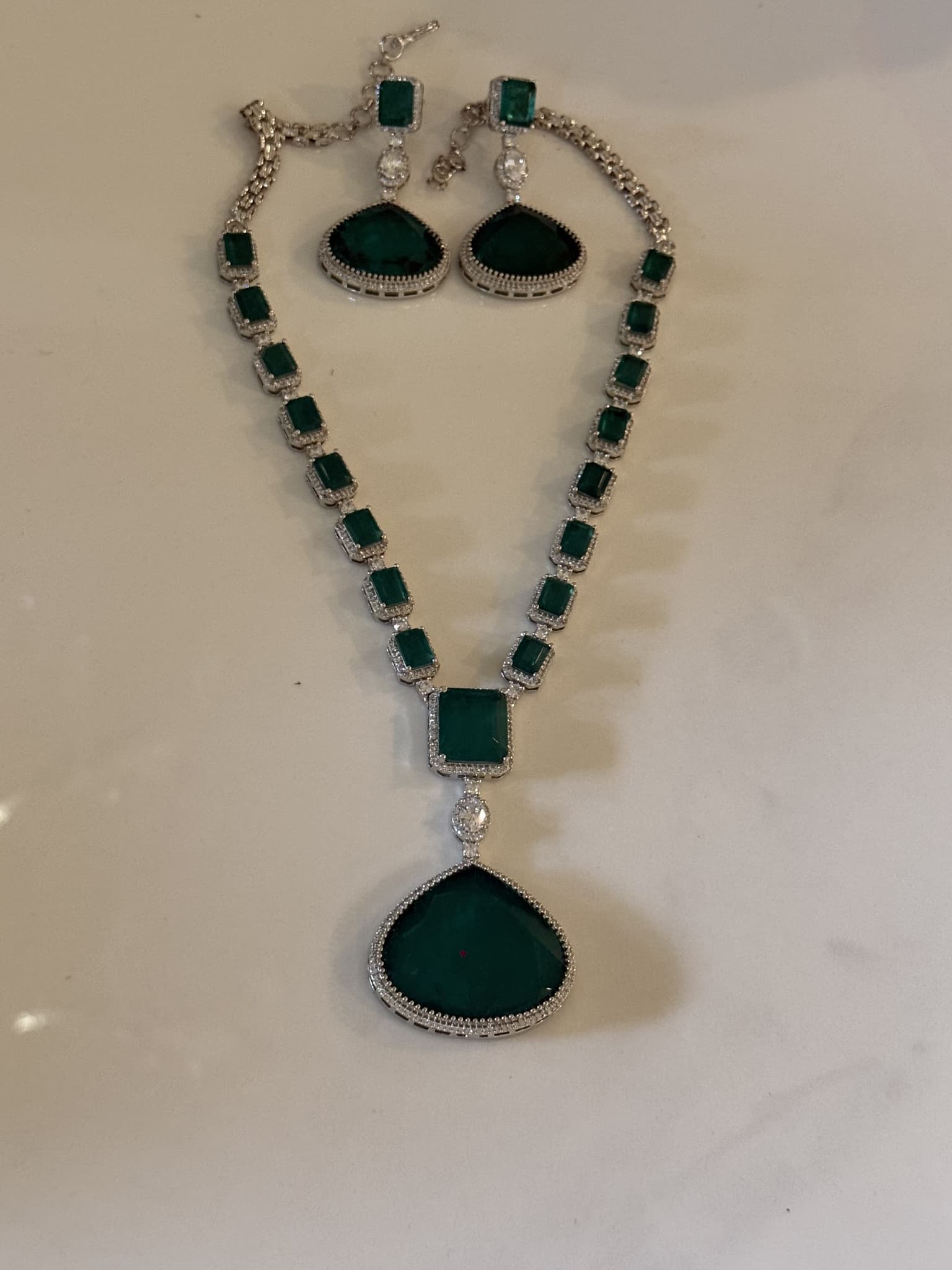 Regal Emerald Statement Necklace Set