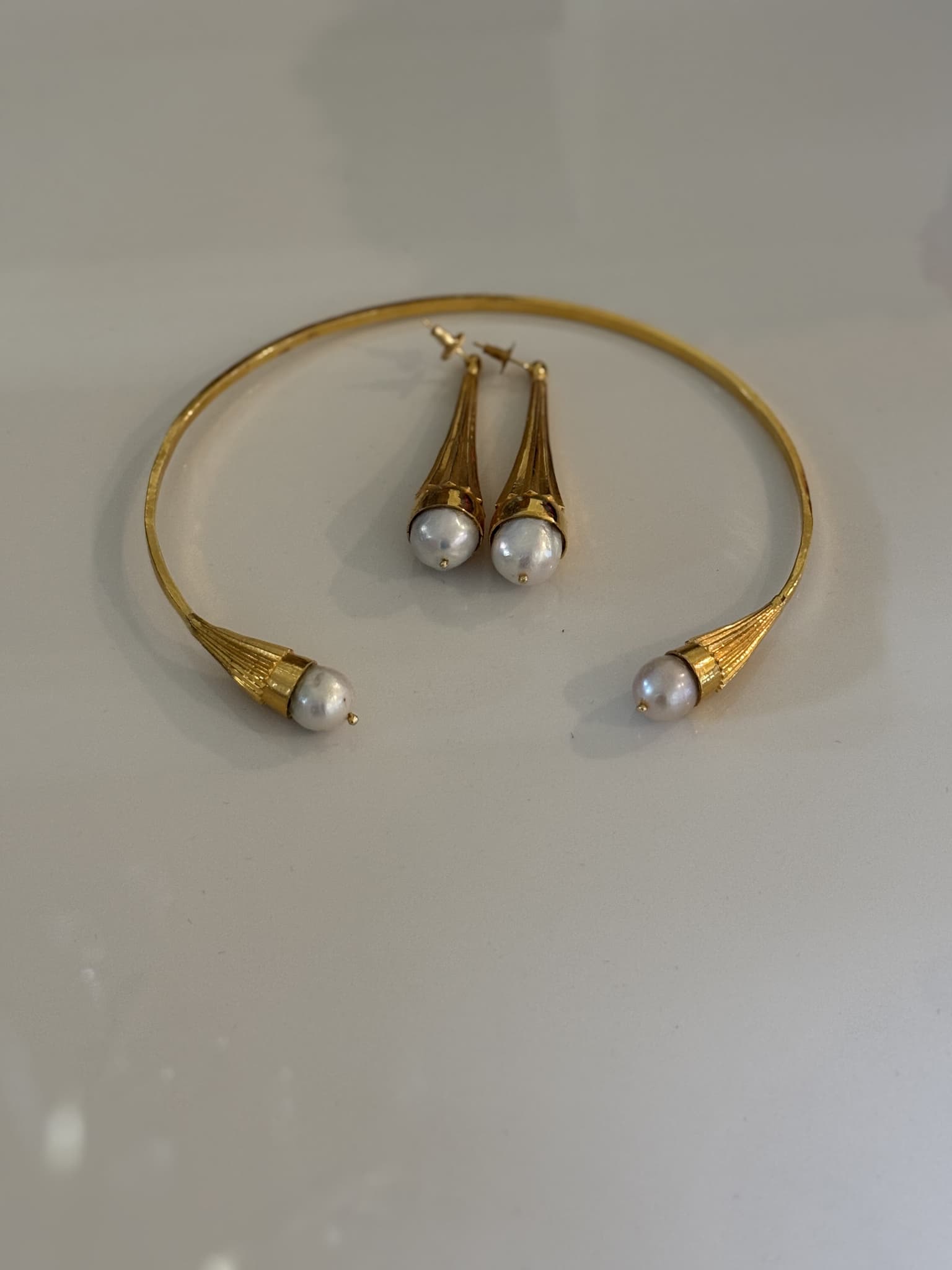Gold Pearl Torque Set