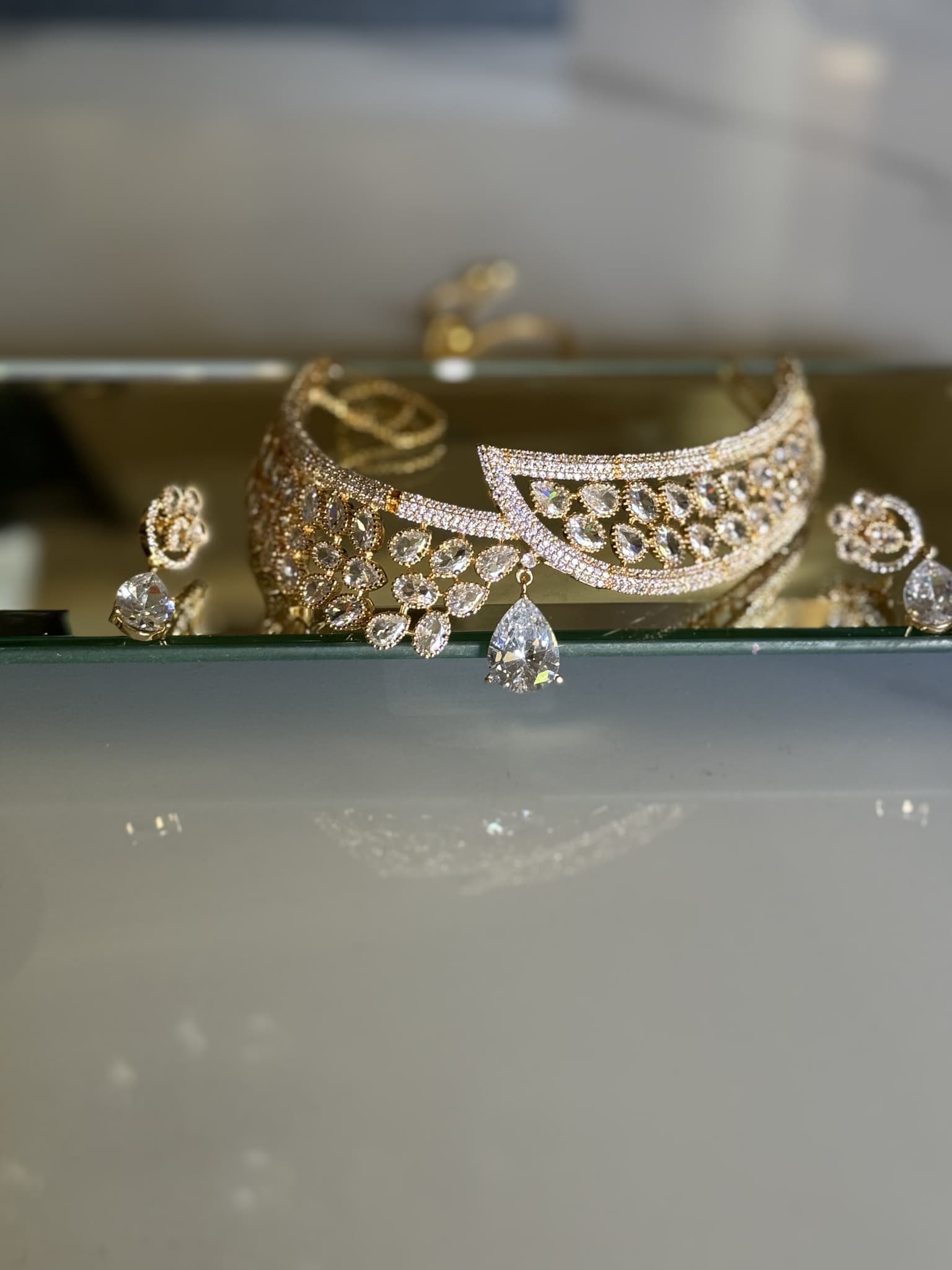 Diamond Crescent Choker Set