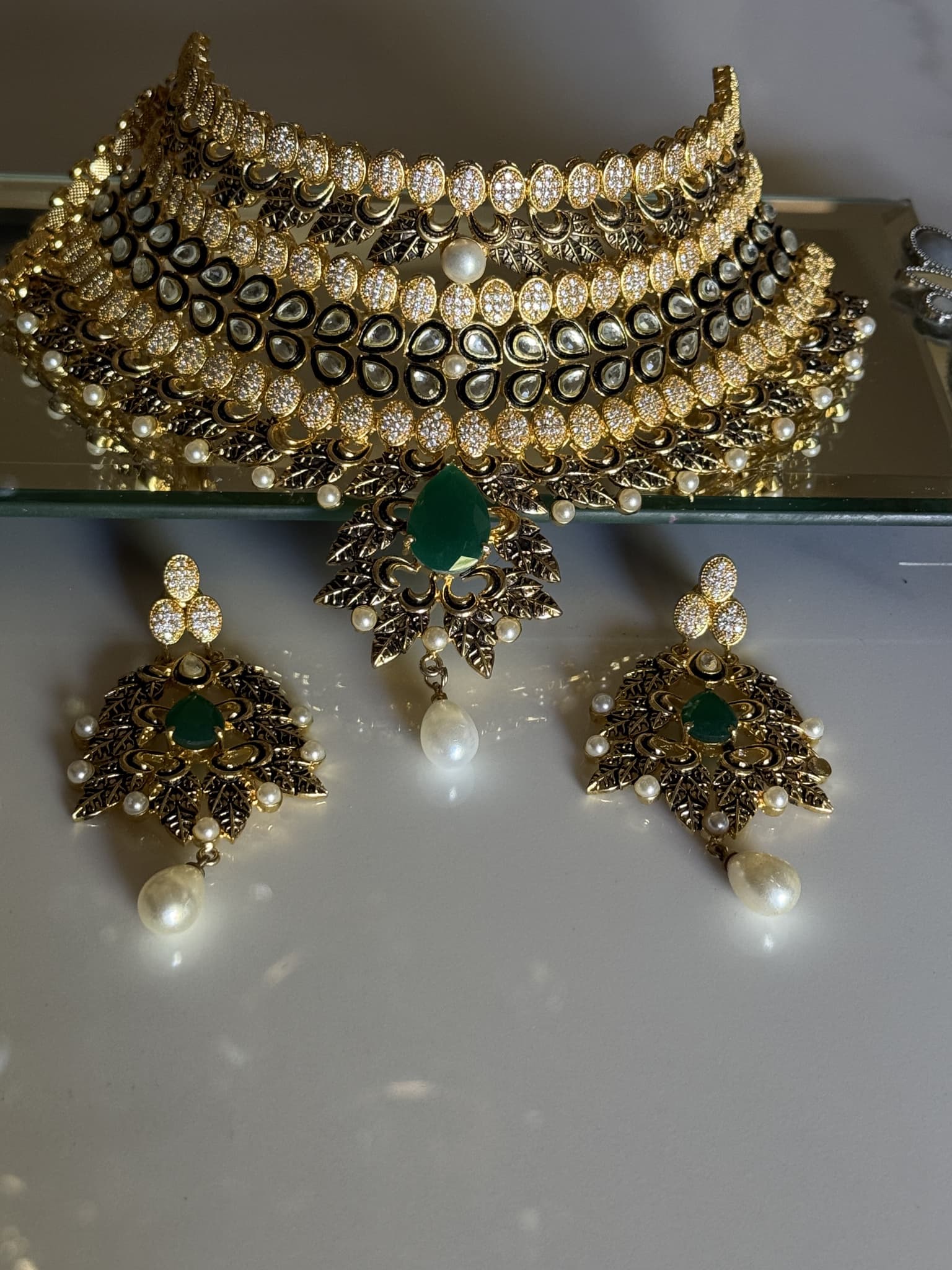 emerald-fringe-collar-set